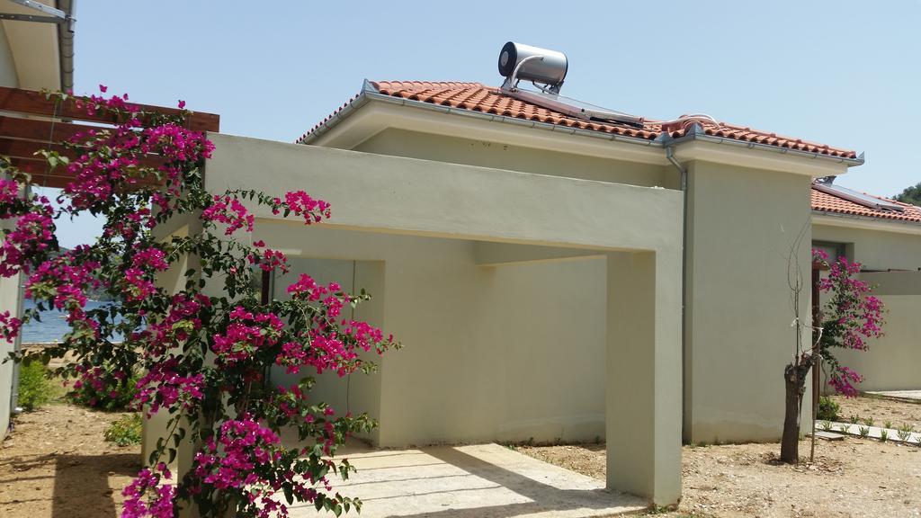 Thea Houses Milina Exterior photo